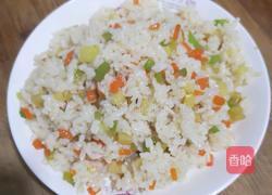 胡萝卜炒饭的做法图解3
