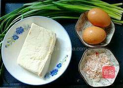 虾皮蛋花韭菜汤的做法图解1