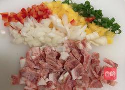 薯条蛋包饭(薯条蛋包培根炒饭)的做法图解1