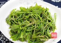 香椿芽拌花生米的做法图解2