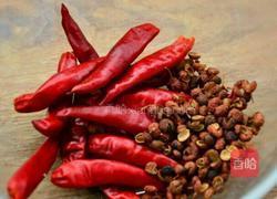 自制酒鬼花生米的做法图解2