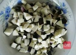 茄丁土豆泥配肉丁的做法图解4