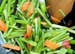 辣爆芹菜的做法图解5