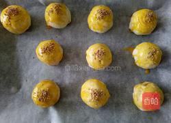 蛋黄酥的做法图解10