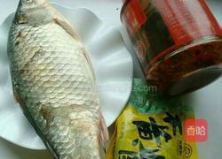 家庭焖鱼的做法图解1