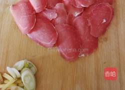 清炒西芹腰果的做法图解1