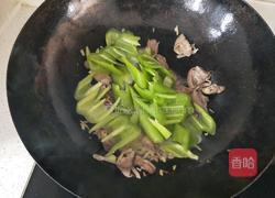 辣椒炒肥肠的做法图解12