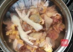 啤酒魔芋炖鸡的做法图解1