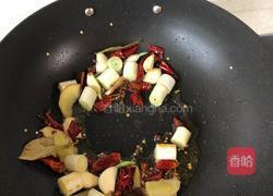 啤酒魔芋炖鸡的做法图解2