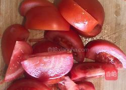 番茄煮红杉鱼的做法图解2