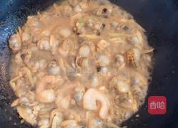 爆炒海鲜西兰花的做法图解8