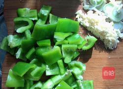 酱爆辣子鸡丁的做法图解3