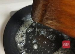 糖霜花生的做法图解3