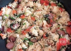 腊肠蔬菜炒饭的做法图解6
