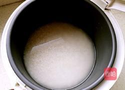 土豆焖饭的做法图解1