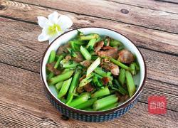 芹菜炒肉的做法图解1