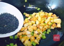 炒馒头丁的做法图解15