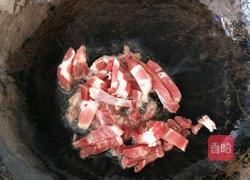 蟹味菇炒肉的做法图解9