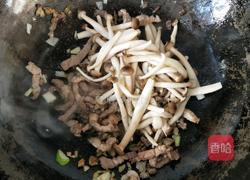 蟹味菇炒肉的做法图解13