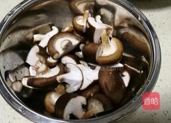 鲜虾香菇油菜的做法图解2