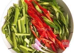 芹菜炒牛肉的做法图解3