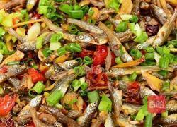 香辣小鱼干的做法图解7