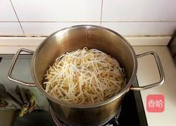 凉拌绿豆芽的做法图解2