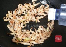 韭菜炒河虾的做法图解4