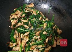 韭菜炒河虾的做法图解14