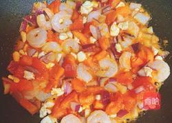 虾仁鸡丁披萨的做法图解2