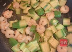 虾仁炒瓜（正月十五闹元宵）的做法图解6