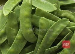 荷兰豆炒香肠的做法图解3