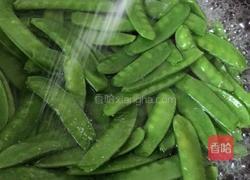 荷兰豆炒香肠的做法图解5