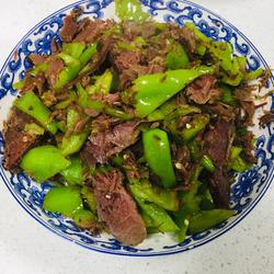 酱牛肉炒青椒的做法[图]