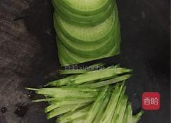酸甜萝卜丝的做法图解2