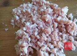 正月十五闹元宵 胡萝卜蒜苔炒肉末的做法图解4