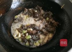 芹菜炒海参的做法图解4