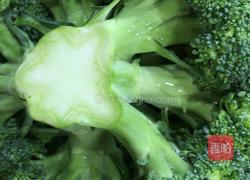 耗油西兰花的做法图解2