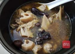 小鸡炖莲藕电饭煲版的做法图解3