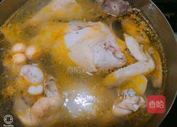 羊肚菌杏鲍菇瑶柱鸡汤的做法图解3