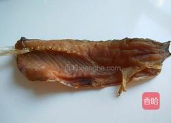 正月十五闹元 湖北红烧腊鱼块的做法图解1