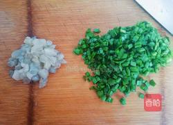 虾肉韭菜煎饼的做法图解2
