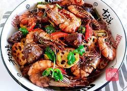 Illustration of Spicy Spare Ribs and Prawns Hot Pot 11