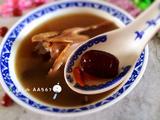 红枣枸杞乳鸽汤的做法[图]