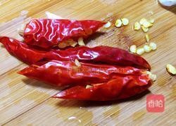 木耳腐竹炒白菜的做法图解5