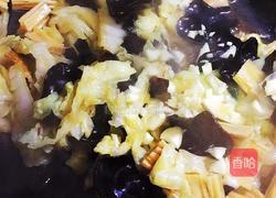木耳腐竹炒白菜的做法图解12