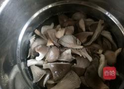 酥炸蘑菇的做法图解2