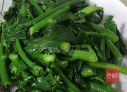 腊肠炒芥兰苗的做法图解2