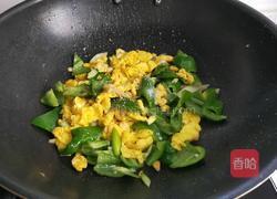 辣椒炒鸡蛋的做法图解7