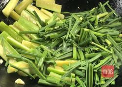 韭菜炒丝瓜的做法图解5